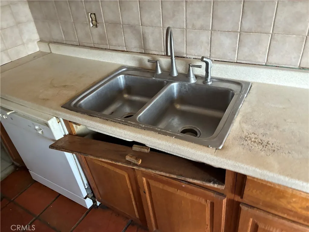 Additional image 39 of 2343 S Sacramento St, Stockton, CA 95206