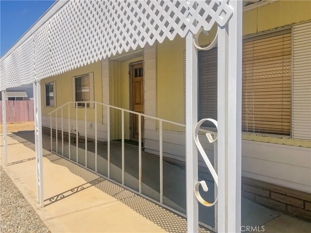 Additional image 27 of 400 E Roberts Ln Unit 99, Bakersfield, CA 93308