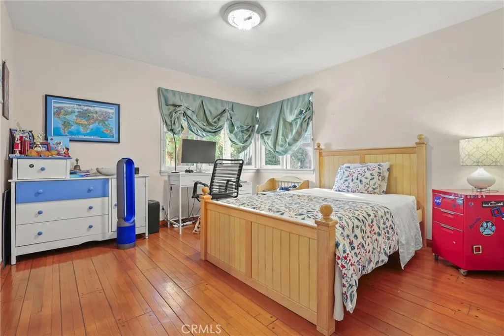 Additional image 24 of 15719 Vose Street, Lake Balboa, CA 91406