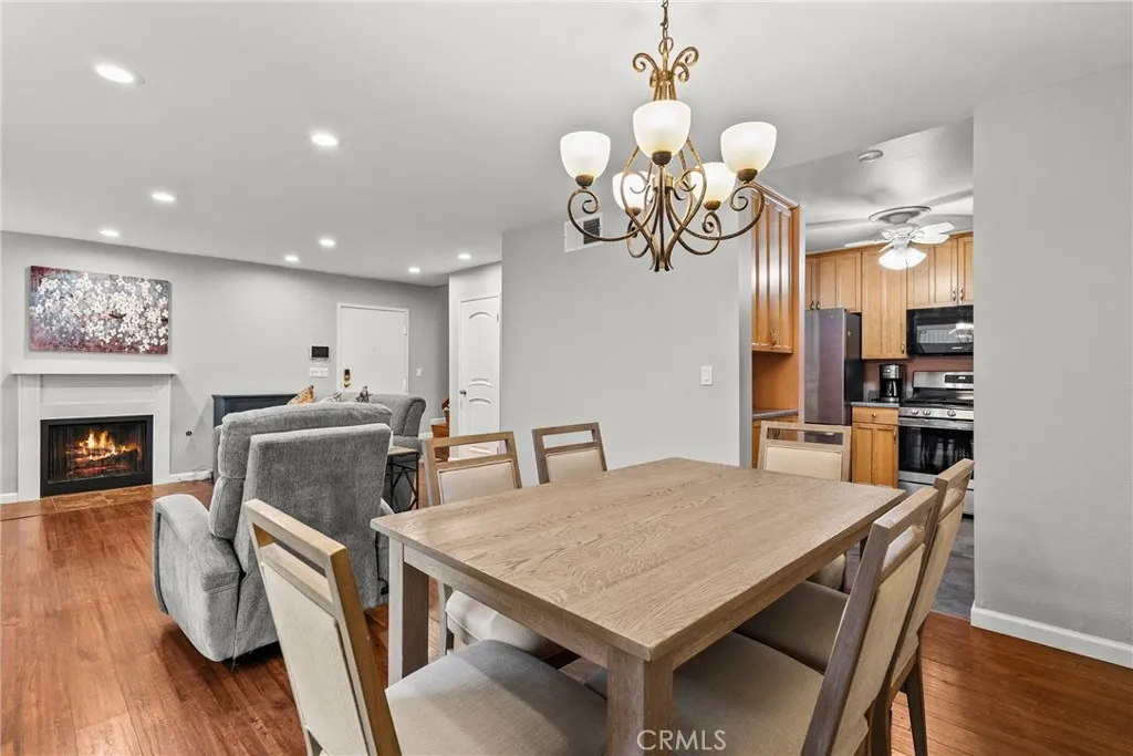 Additional image 27 of 22123 Burbank Blvd #2, Woodland Hills, CA 91367