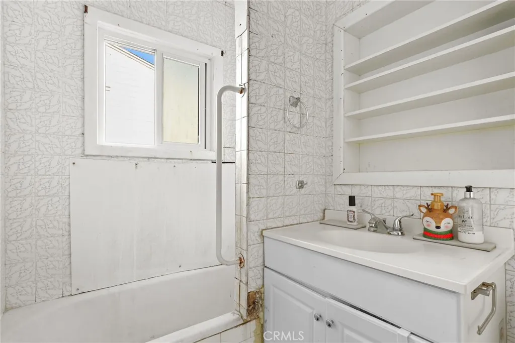 Additional image 34 of 5590 Lewis Ave, Long Beach, CA 90805