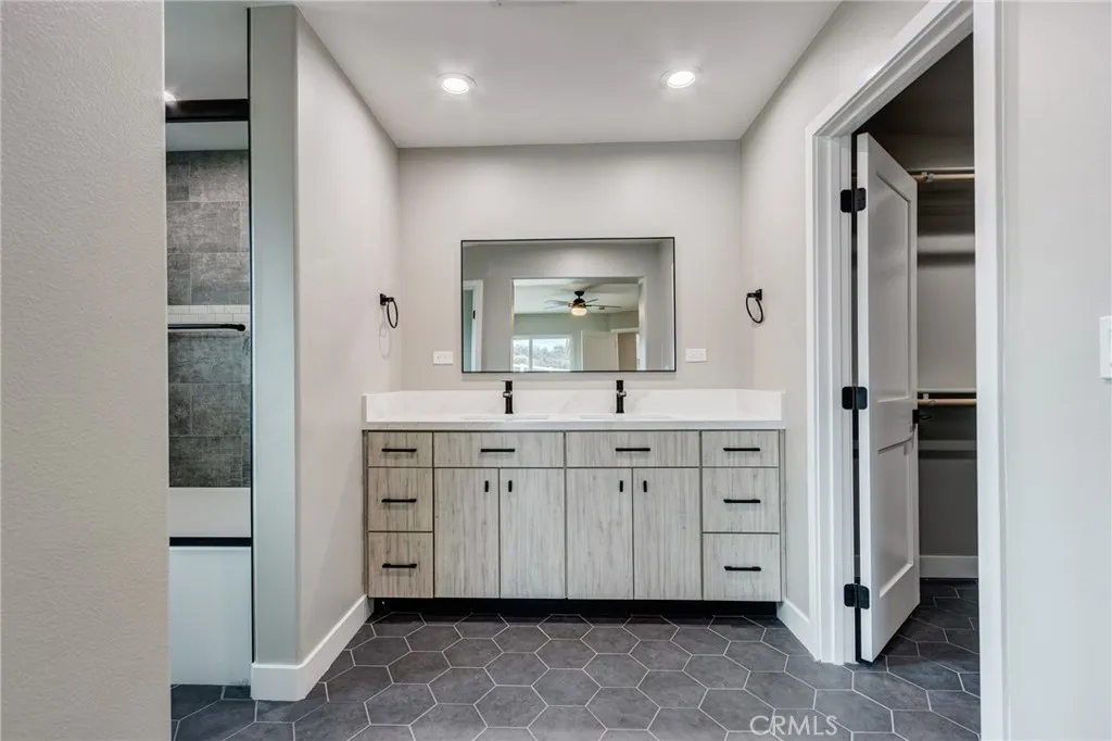 Additional image 88 of 6850 Braceo St, Oak Hills, CA 92344