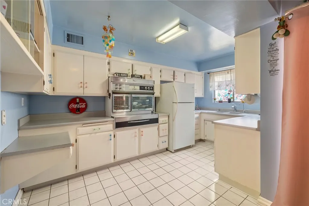 Additional image 9 of 330 N Howard Street Unit 201, Glendale, CA 91206