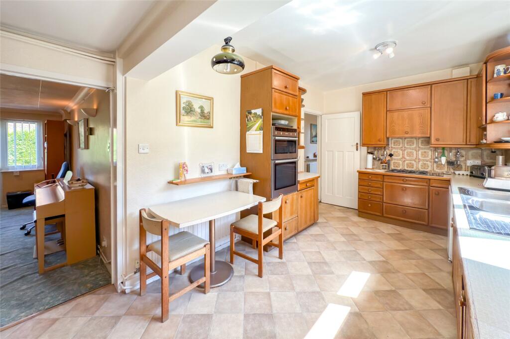 Additional image 23 of Roundwood Lane, Harpenden, Hertfordshire, AL5