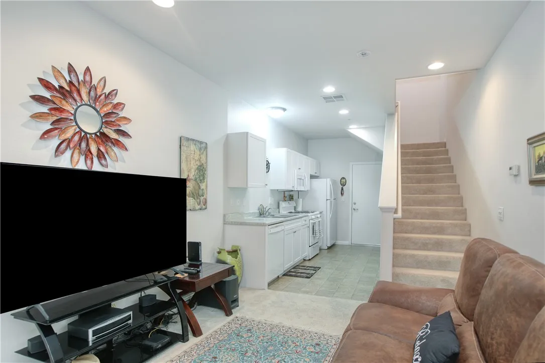 Additional image 30 of 864 Lawrence Dr, San Luis Obispo, CA 93401