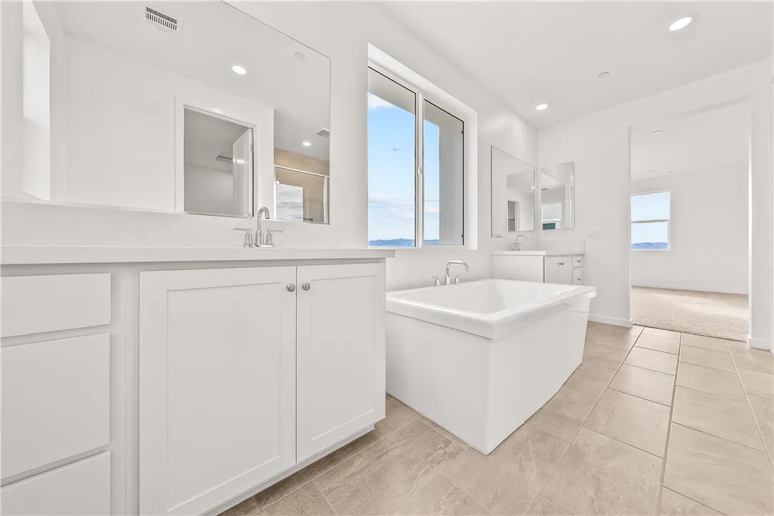 Additional image 118 of 30140 Crestline Court, Castaic, CA 91384