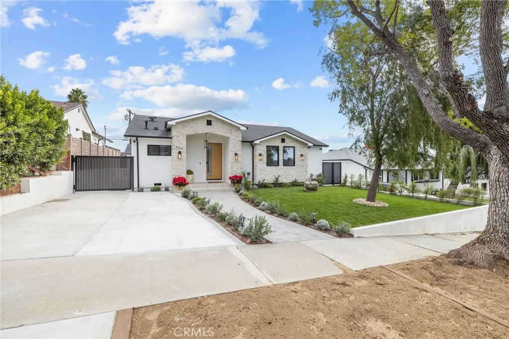 Additional image 79 of 742 Groton Dr, Burbank, CA 91504