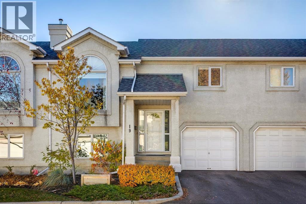 19 Sunlake Gardens SE|Calgary, Alberta T2X3G4