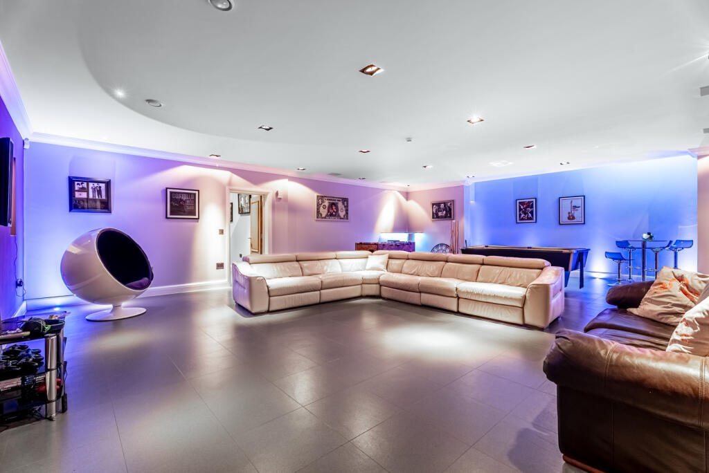 Additional image 12 of Marshals Drive, St. Albans, Hertfordshire, AL1