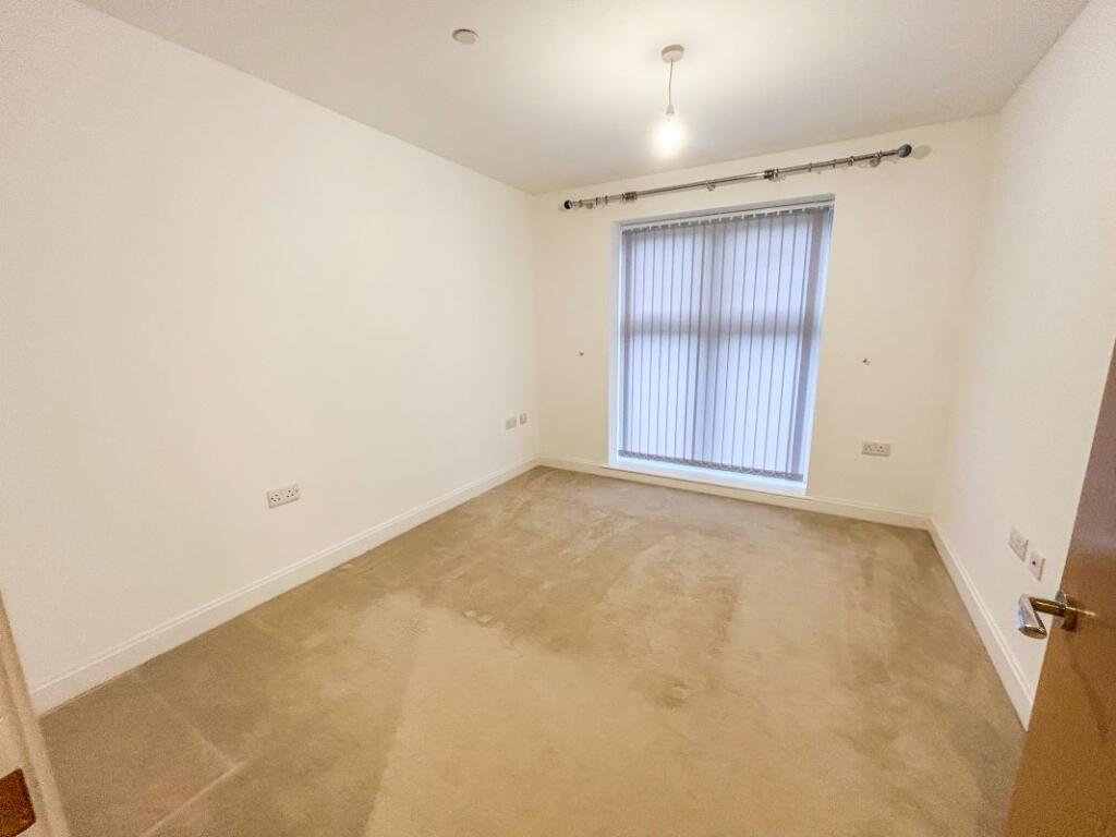 Additional image 12 of Flat 3 Highclere House, 98 Great North Road, Hatfield, Hertfordshire, AL9 5DB