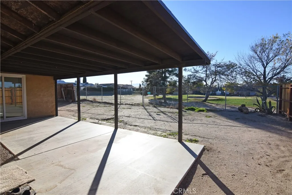 13728 Nassau Dr, Victorville, CA 92395