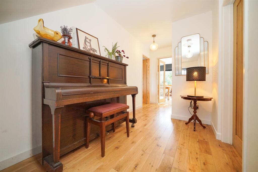 Additional image 15 of Butterfield Road, Wheathampstead