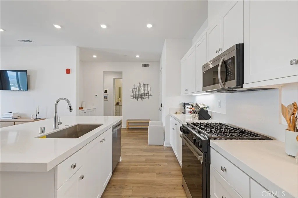 Additional image 14 of 27227 Diamond Peak Lane Unit 301, Valencia, CA 91381