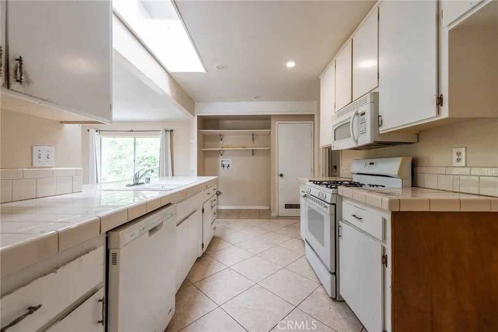 Additional image 37 of 1425 39th E, San Bernardino, CA 92404