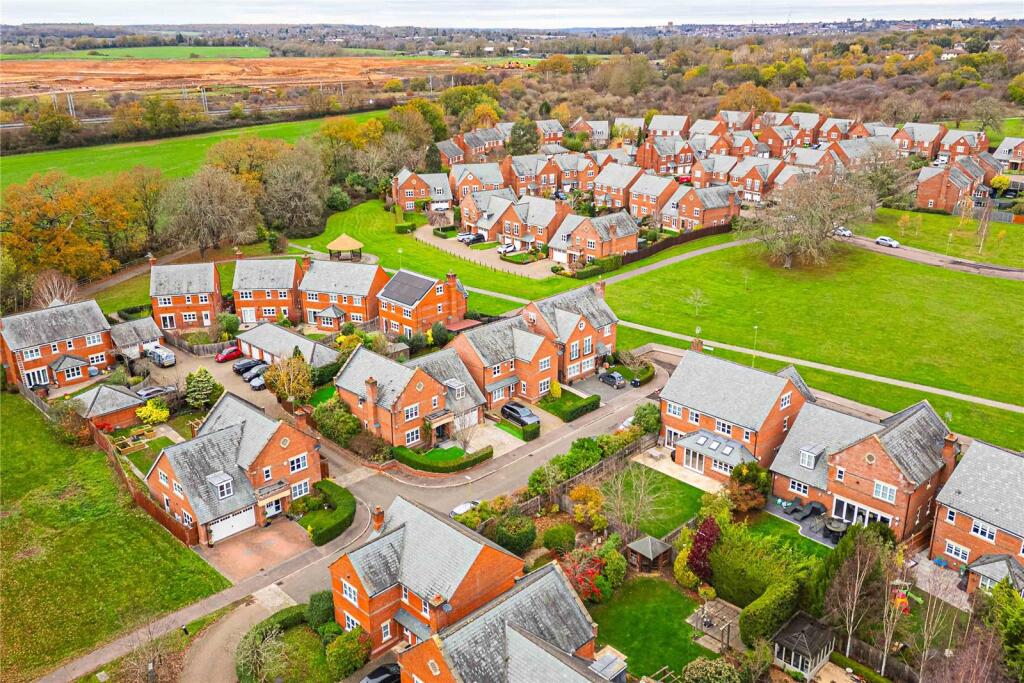 Additional image 22 of Beningfield Drive, St. Albans, Hertfordshire, AL2