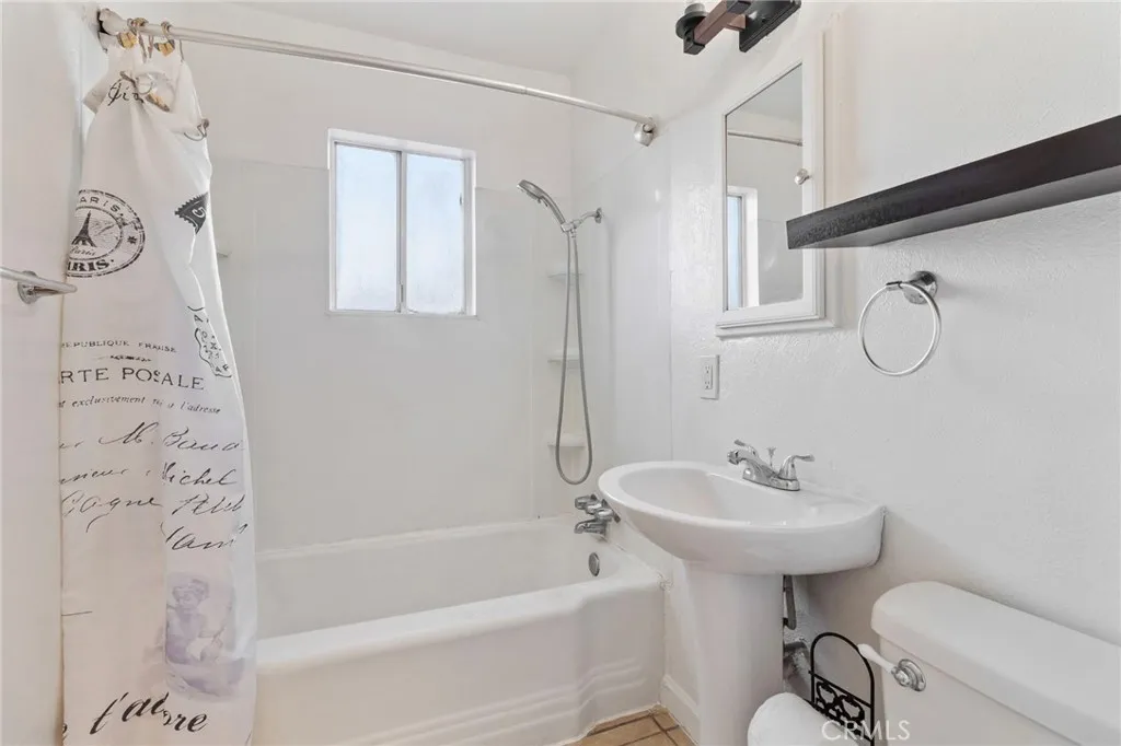 Additional image 14 of 817 T Street, Merced, CA 95341