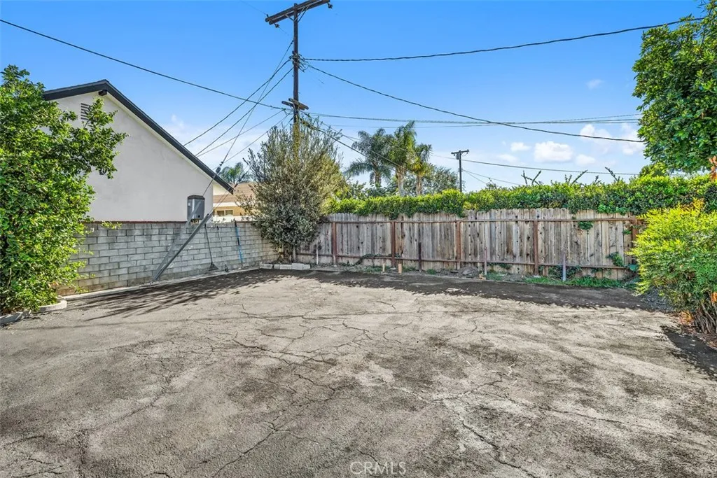 Additional image 35 of 7752 Wish, Lake Balboa, CA 91406