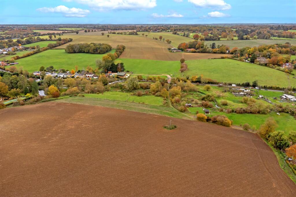 Additional image 27 of Ash Grove, Wheathampstead, St. Albans