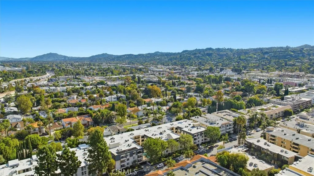Primary image of 4700 Natick Avenue Unit 315, Sherman Oaks, CA 91403
