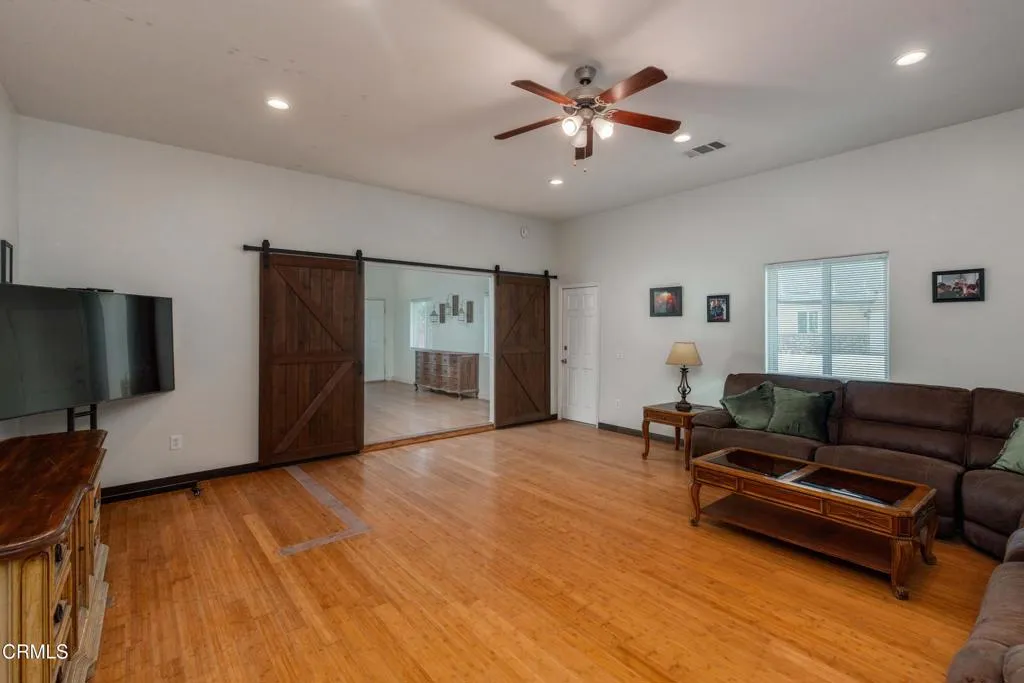 Additional image 112 of 102 Anna Lane, Bakersfield, CA 93308