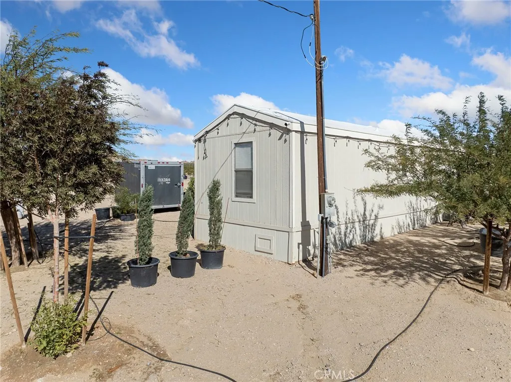 Additional image 21 of 39626 E End Road, Lucerne Valley, CA 92356
