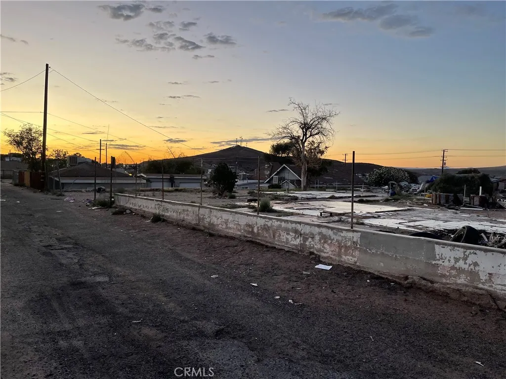 Additional image 55 of 226 E Fredricks St, Barstow, CA 92311