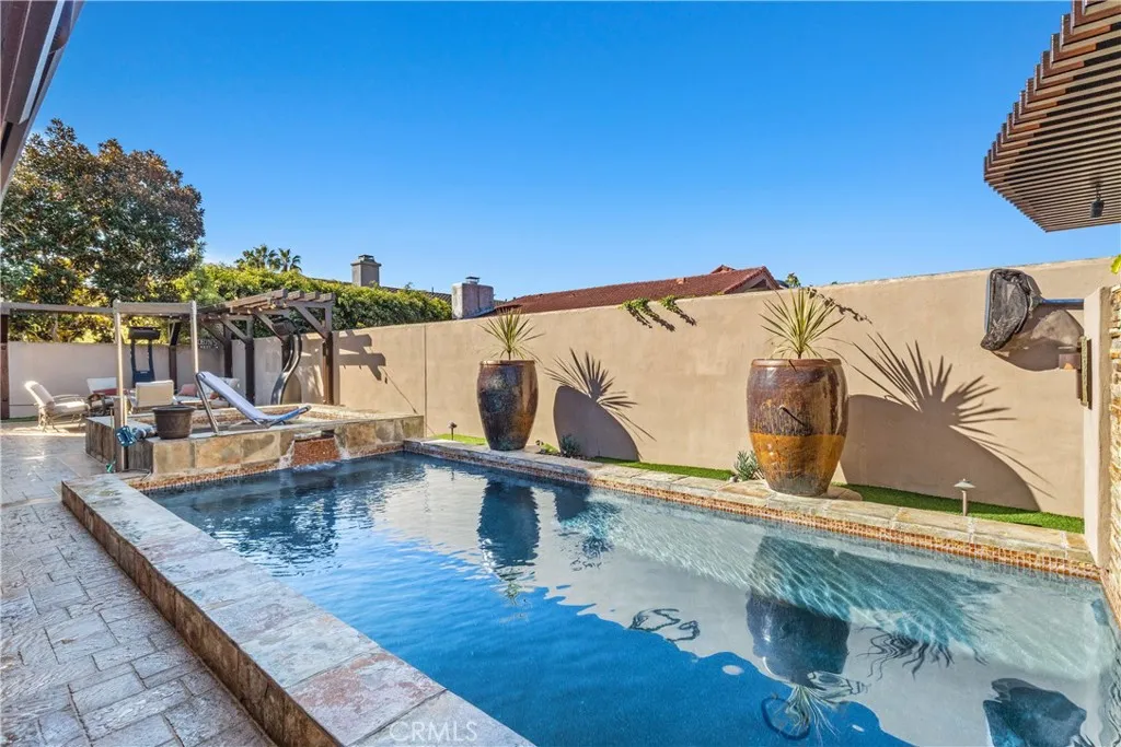 Additional image 28 of 16931 Roundhill Dr, Huntington Beach, CA 92649