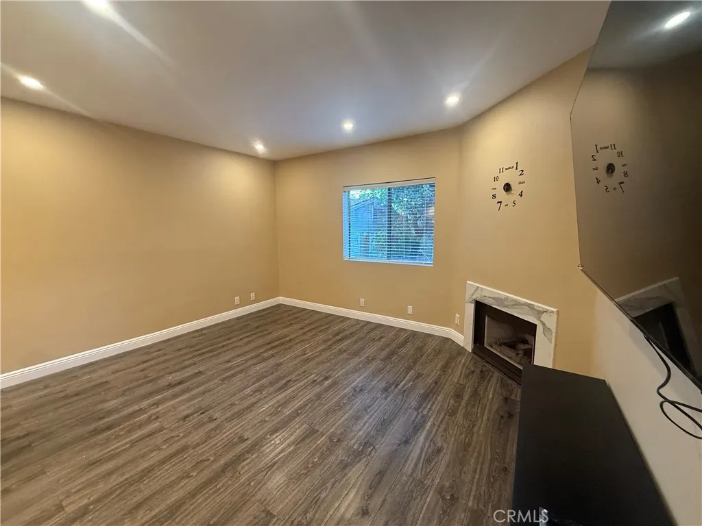 Additional image 12 of 14256 Victory Boulevard Unit 3, Van Nuys, CA 91401