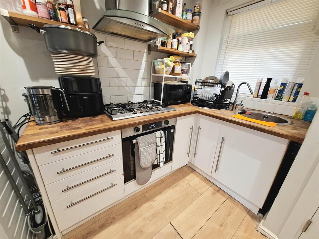 Additional image 9 of Haltside, Hatfield