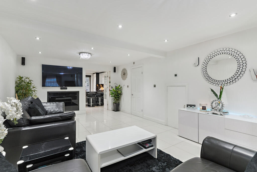 Additional image 5 of Howlands, Welwyn Garden City