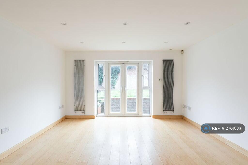 Additional image 16 of Burleigh Road, St. Albans, AL1