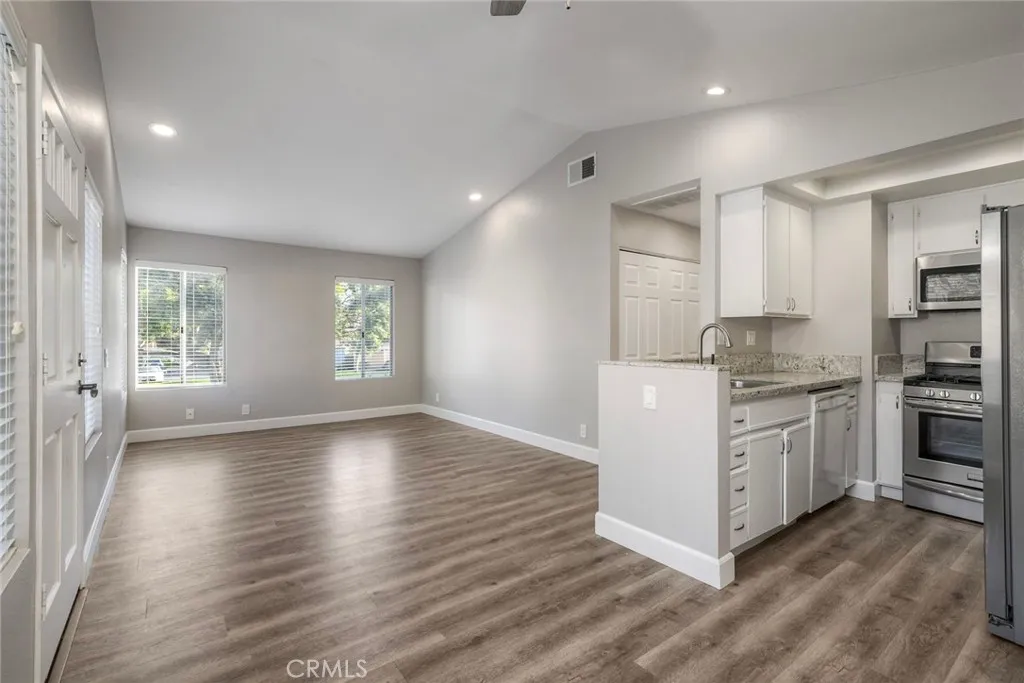 Additional image 13 of 733 Vista Grande Way, Oceanside, CA 92057