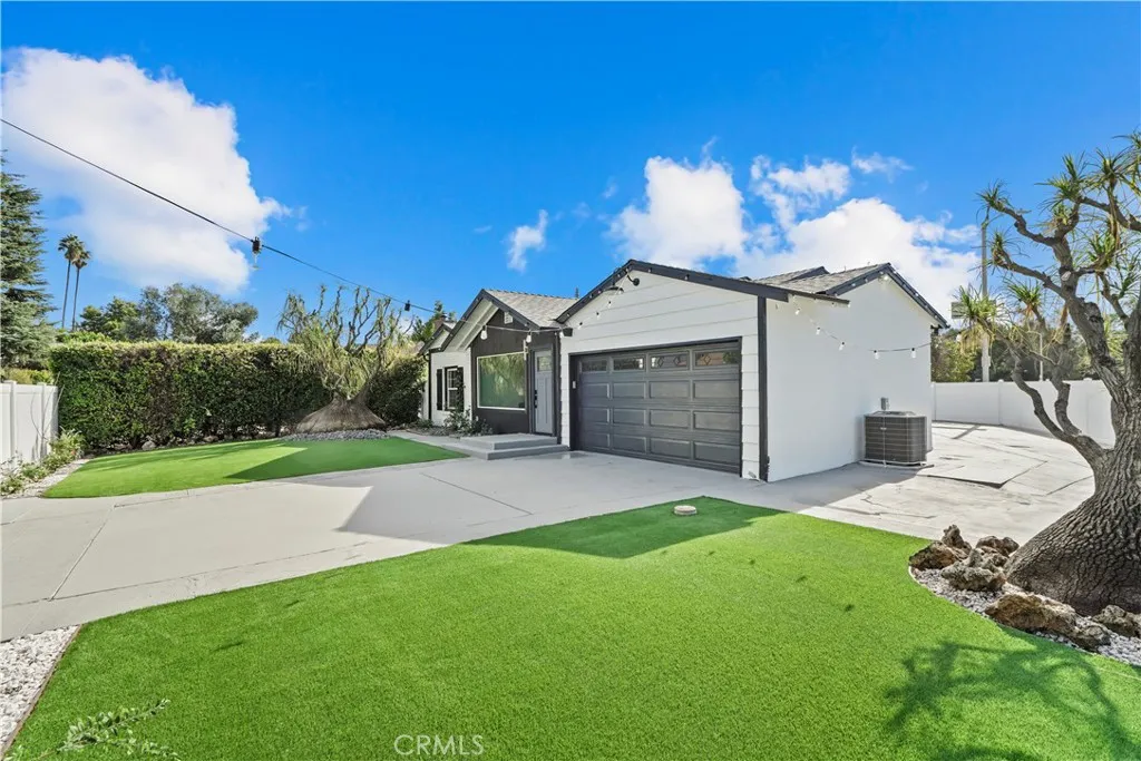 Additional image 42 of 11330 Blix Street, West Toluca Lake, CA 91602