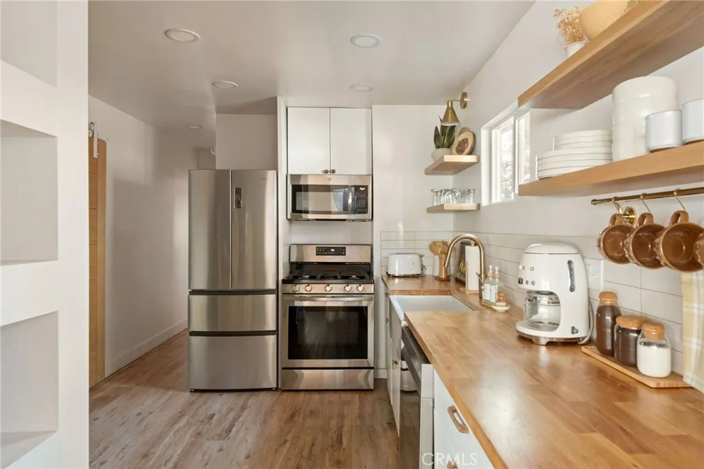 Additional image 22 of 325 E Barker Blvd, Big Bear City, CA 92314