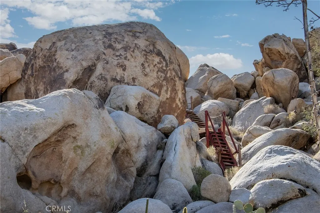 Additional image 101 of 66075 Foothill Dr, Joshua Tree, CA 92252