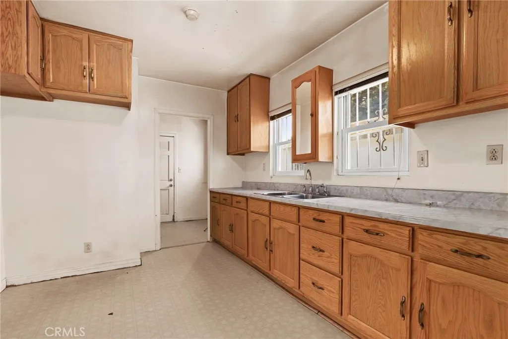 Additional image 36 of 1622 E 88th St, Los Angeles, CA 90002