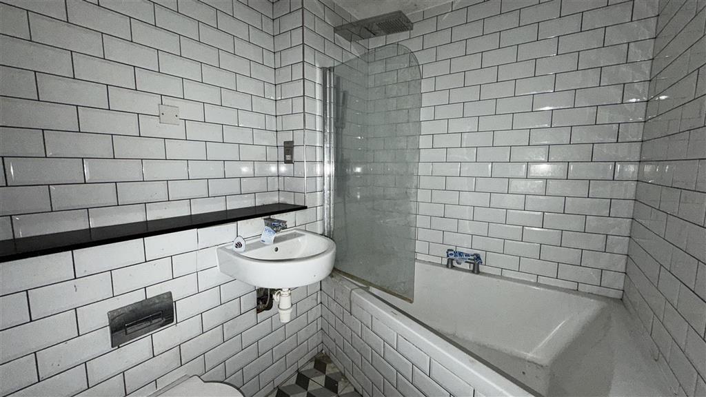 Additional image 4 of Clock House Gardens, WELWYN