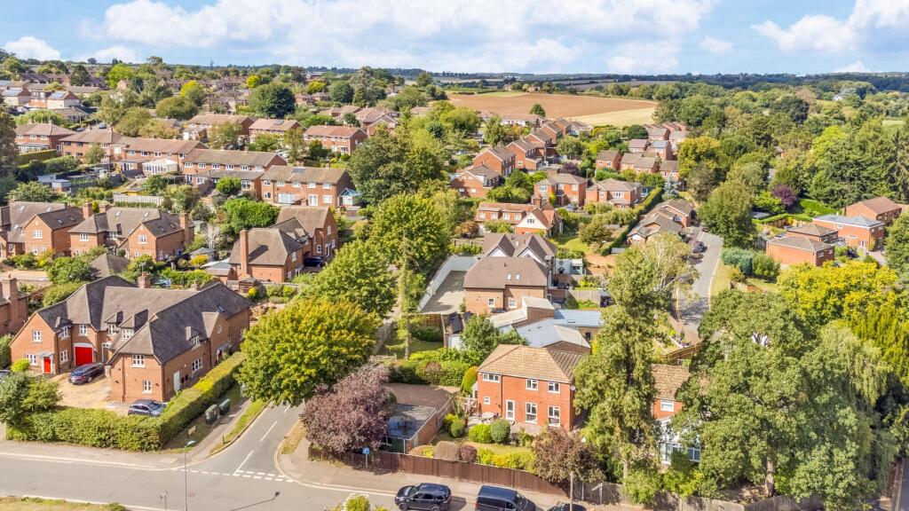 Additional image 39 of Elmoor Avenue, Welwyn, Hertfordshire, AL6 9PA