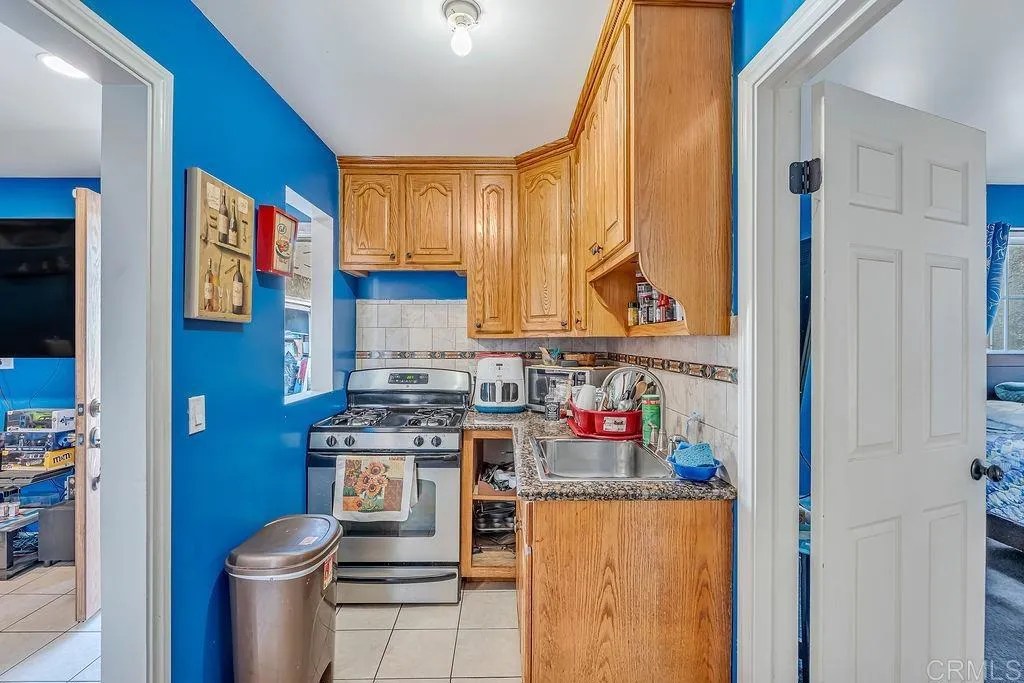 Additional image 34 of 927 S Eucalyptus Ave, Inglewood, CA 90301