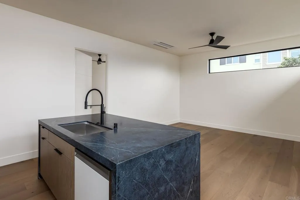 Additional image 35 of 601 N Cedros, Solana Beach, CA 92075