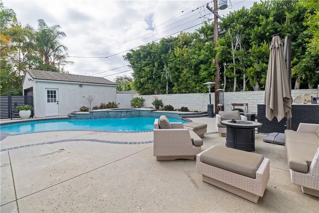 Additional image 54 of 5439 Gentry Avenue, Valley Village, CA 91607