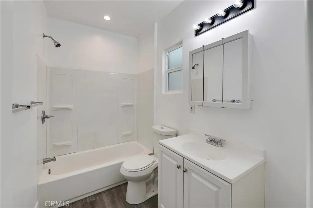 Additional image 93 of 8023 Hooper Ave, Los Angeles, CA 90001