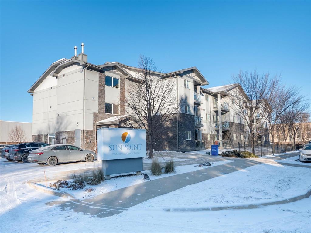 208 215 Greenway Crescent|Winnipeg, Manitoba R2Y0L4
