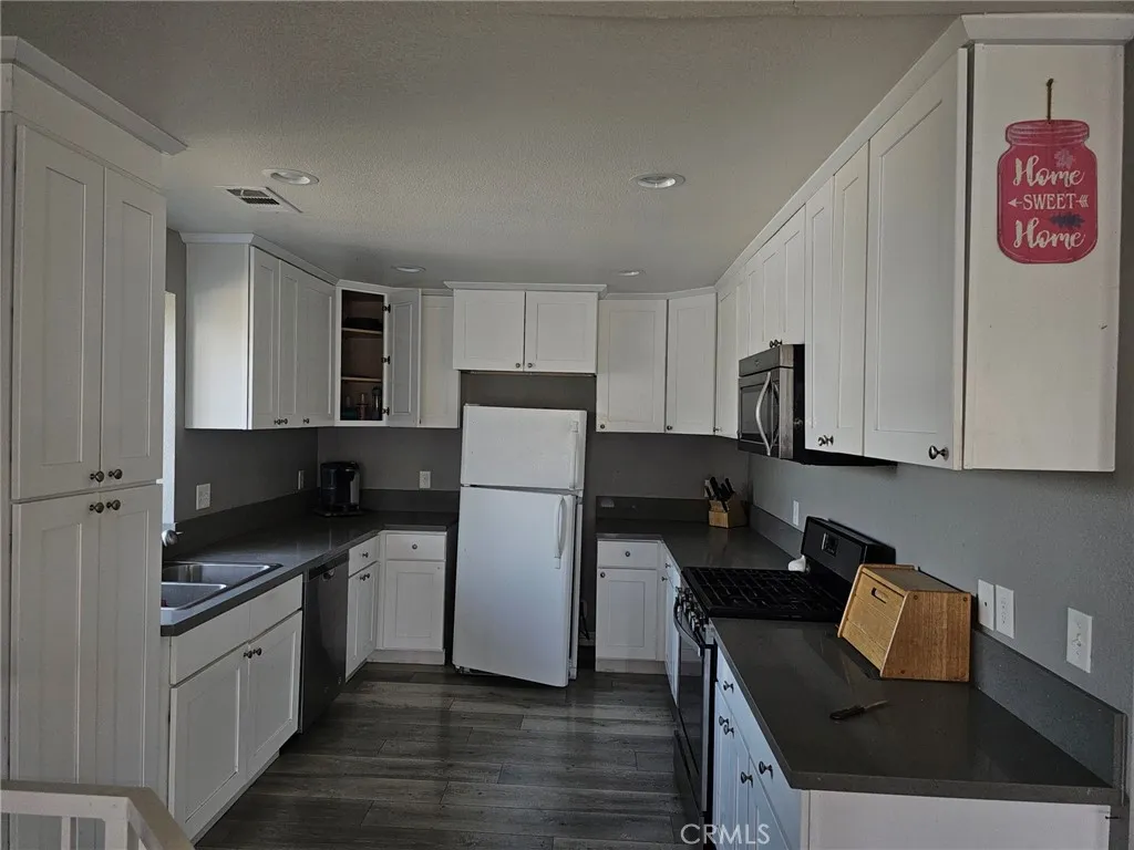 Additional image 3 of 466 Edgerton Dr, San Bernardino, CA 92405