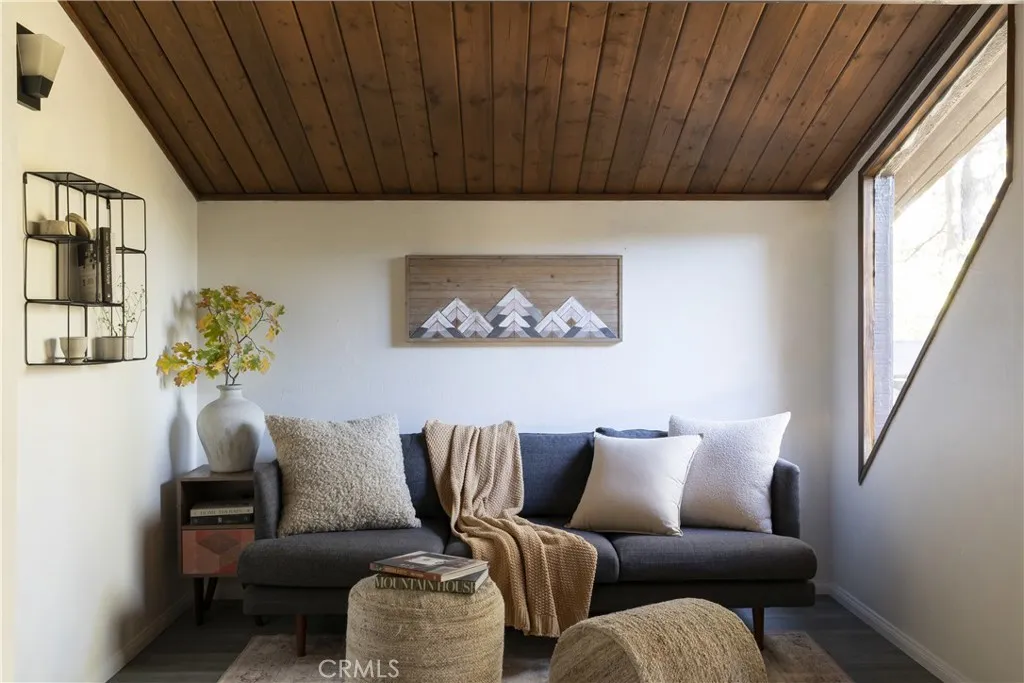 Additional image 15 of 572 Brentwood Dr, Lake Arrowhead, CA 92352