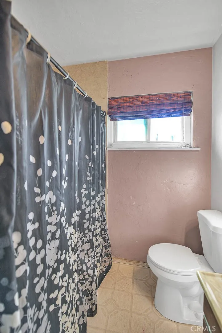 Additional image 87 of 909 W Flora Street, Ontario, CA 91762