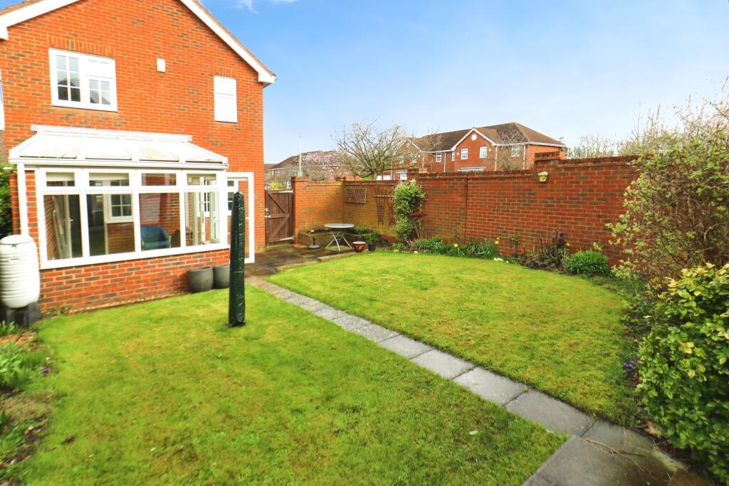 Additional image 14 of Longcroft Gardens, Welwyn Garden City, AL8