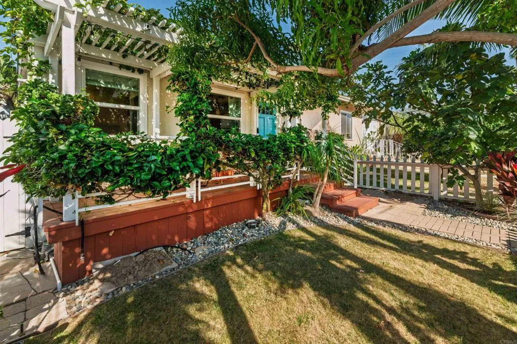 Additional image 42 of 876 Thomas Avenue, San Diego, CA 92109