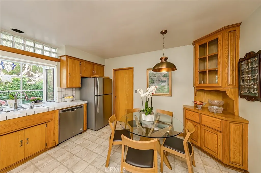 Additional image 42 of 1042 E Tujunga Ave, Burbank, CA 91501