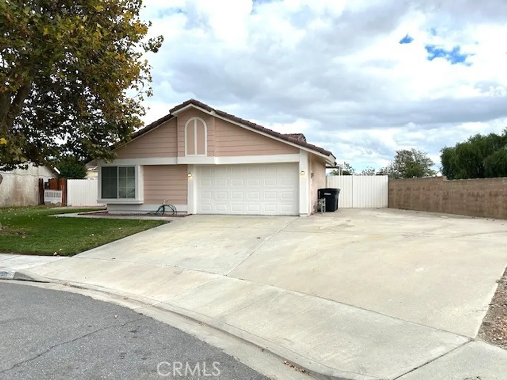 Additional image 3 of 293 Maple Court, San Jacinto, CA 92582